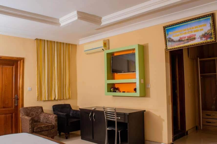 Dc Ambassadors Hotel Dawhwenya Dış mekan fotoğraf