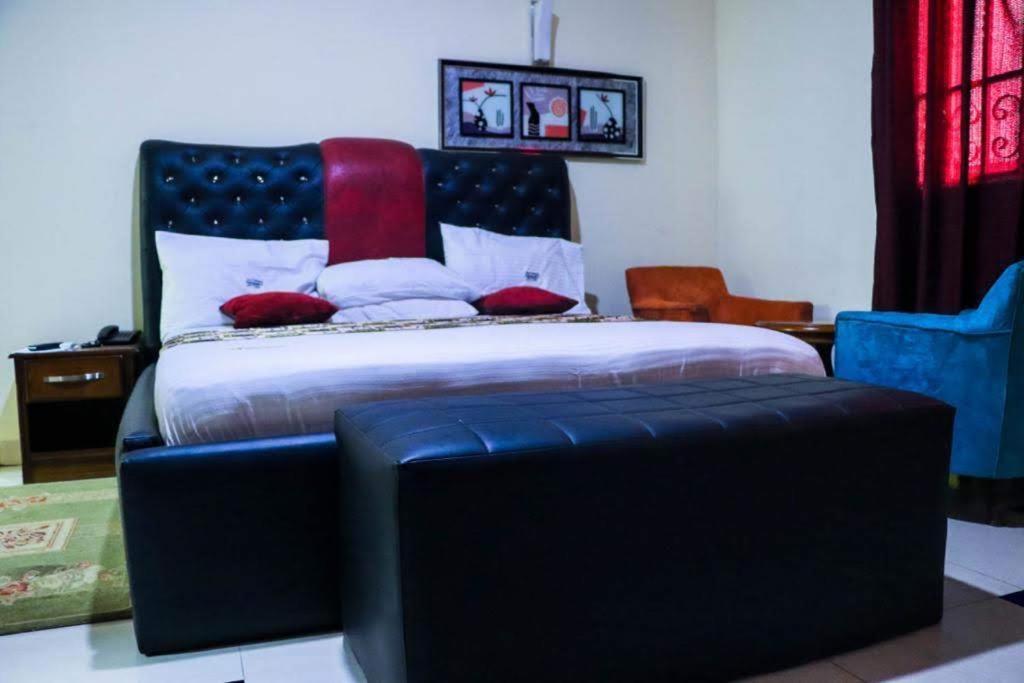 Dc Ambassadors Hotel Dawhwenya Dış mekan fotoğraf