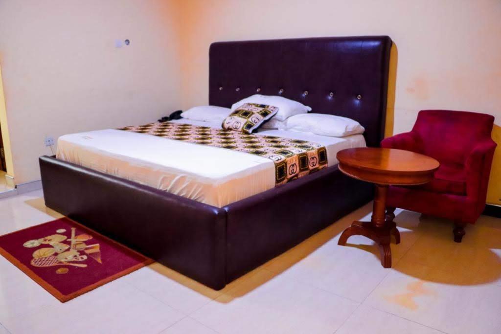 Dc Ambassadors Hotel Dawhwenya Dış mekan fotoğraf